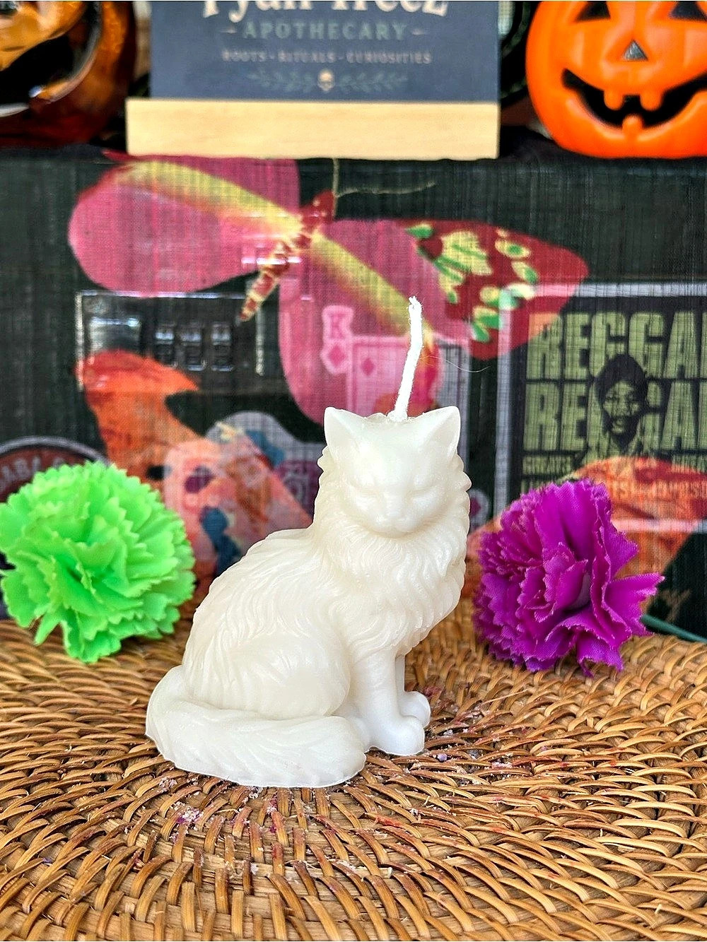 White Familiar Cat Candle – Long-Haired Cat Figure